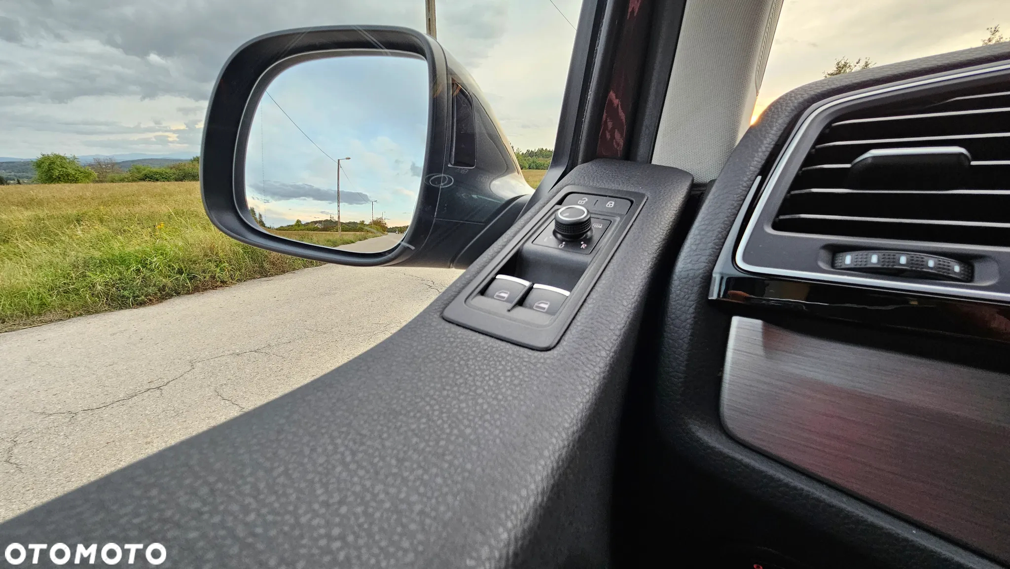 Volkswagen Multivan 2.0 TDI L1 70 Years Bulli 4Motion DSG - 15