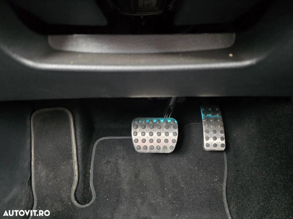 Mercedes-Benz CLA 250 - 22