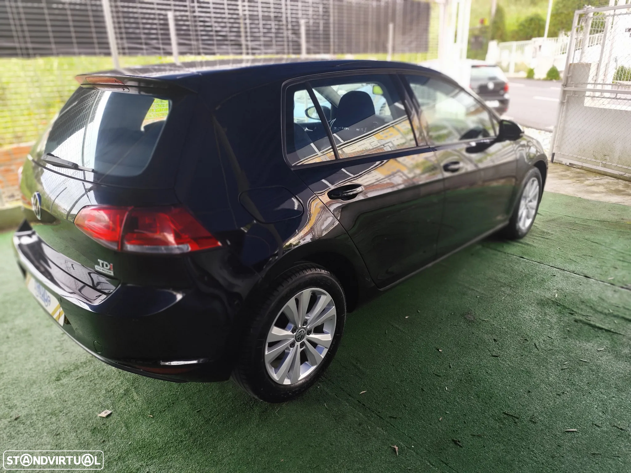 VW Golf 1.6 TDi Confortline - 12