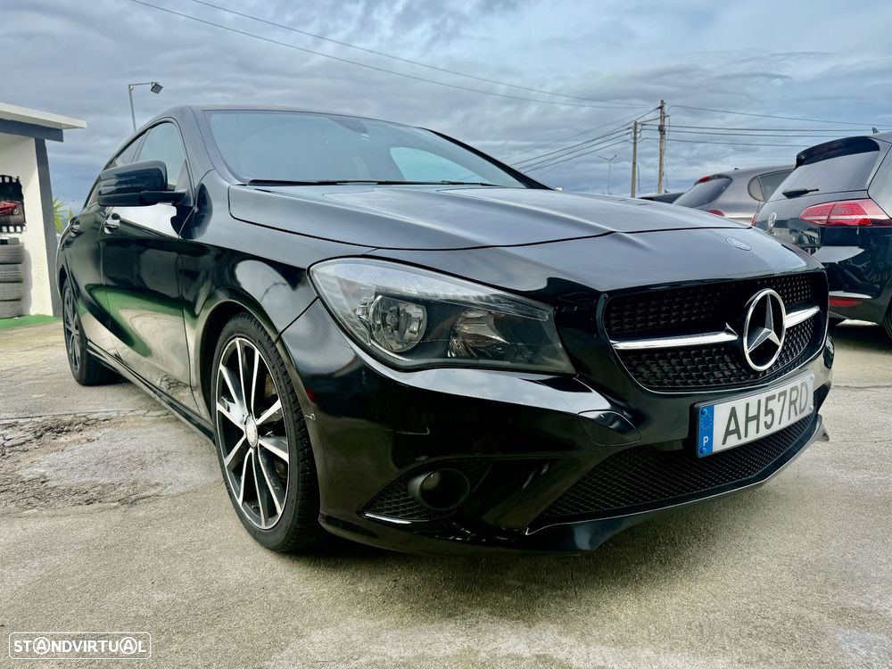 Mercedes-Benz CLA 220 d Shooting Brake AMG Line Aut. - 53