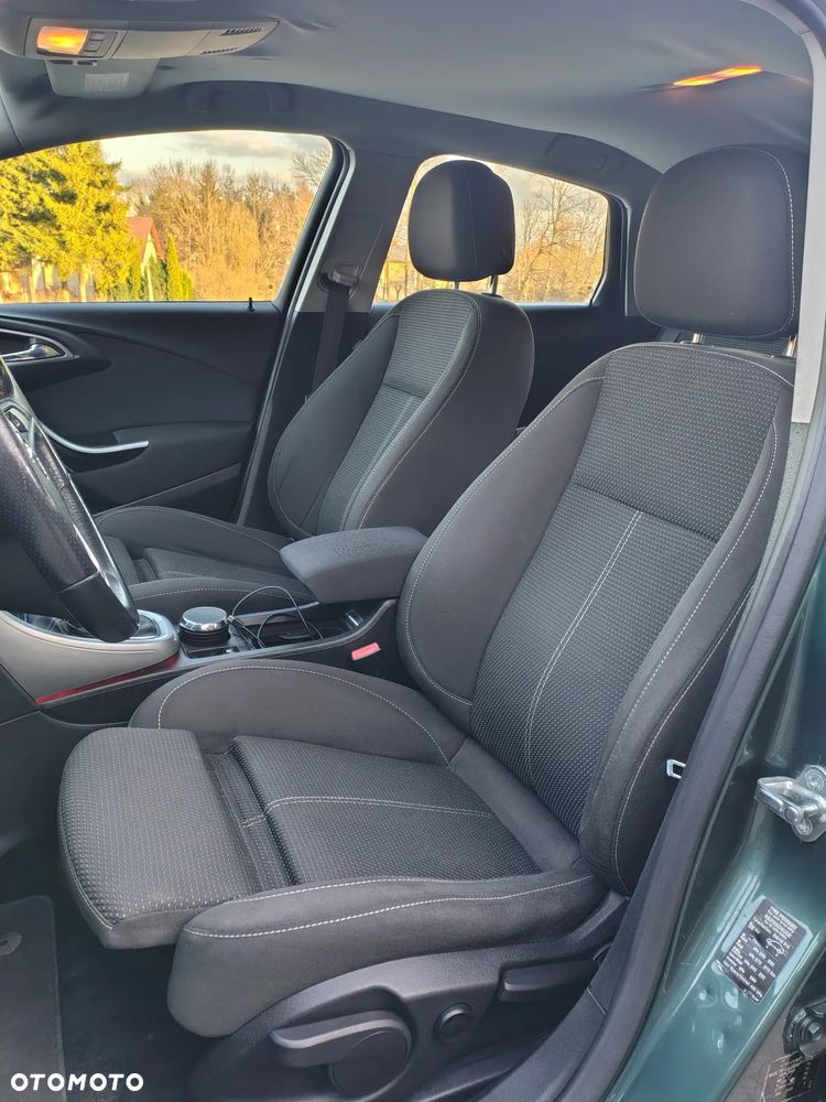 Opel Astra 1.6 Turbo Innovation - 14