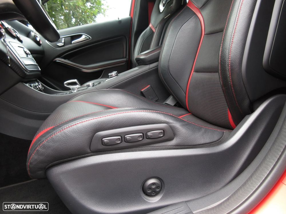 Mercedes-Benz A 45 AMG 4-Matic - 25