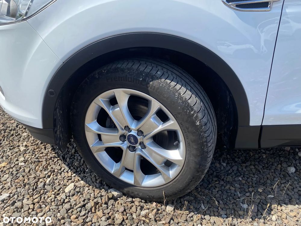 Ford Kuga 1.5 EcoBoost 2x4 Titanium - 22