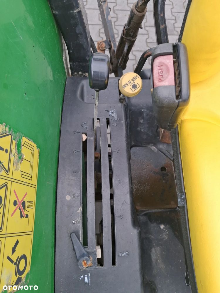John Deere 4520 eHydro - 11