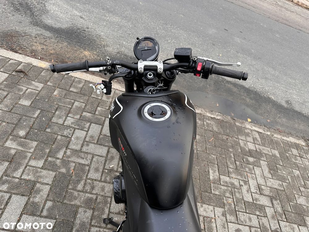 Triumph Trident - 10