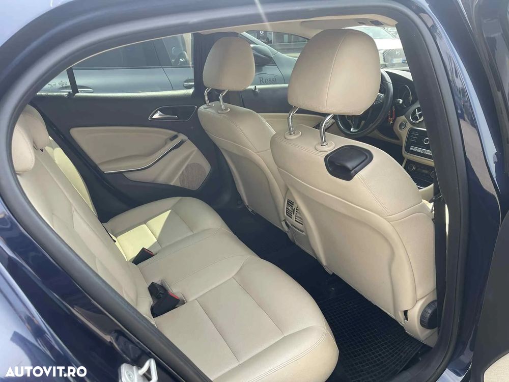 Mercedes-Benz GLA 200 (CDI) d 4Matic 7G-DCT - 23