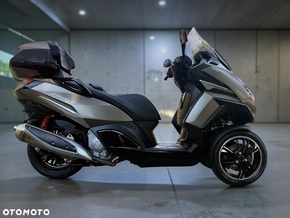 Peugeot Metropolis - 8