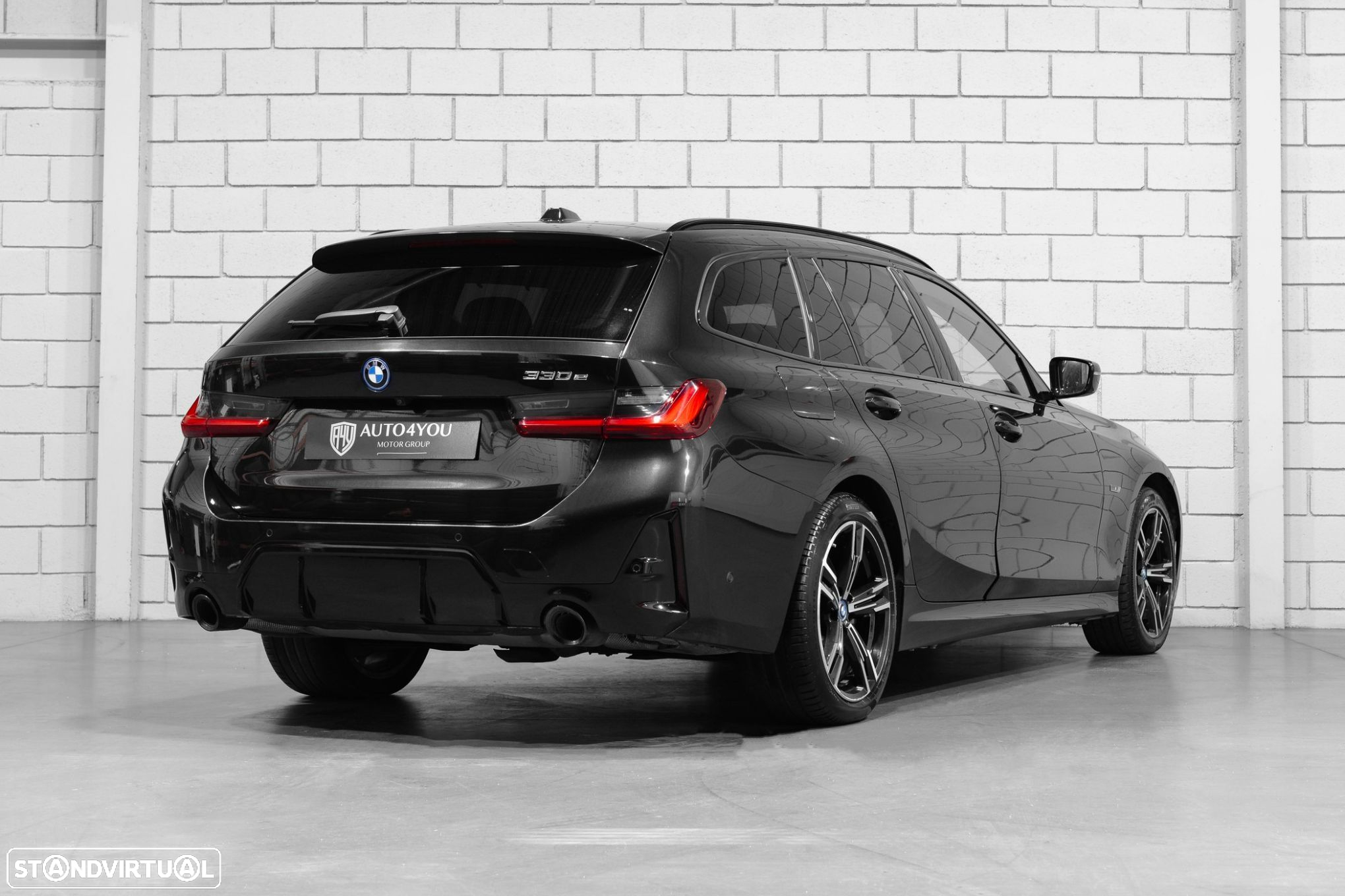 BMW 330 e Touring Pack M Auto - 4