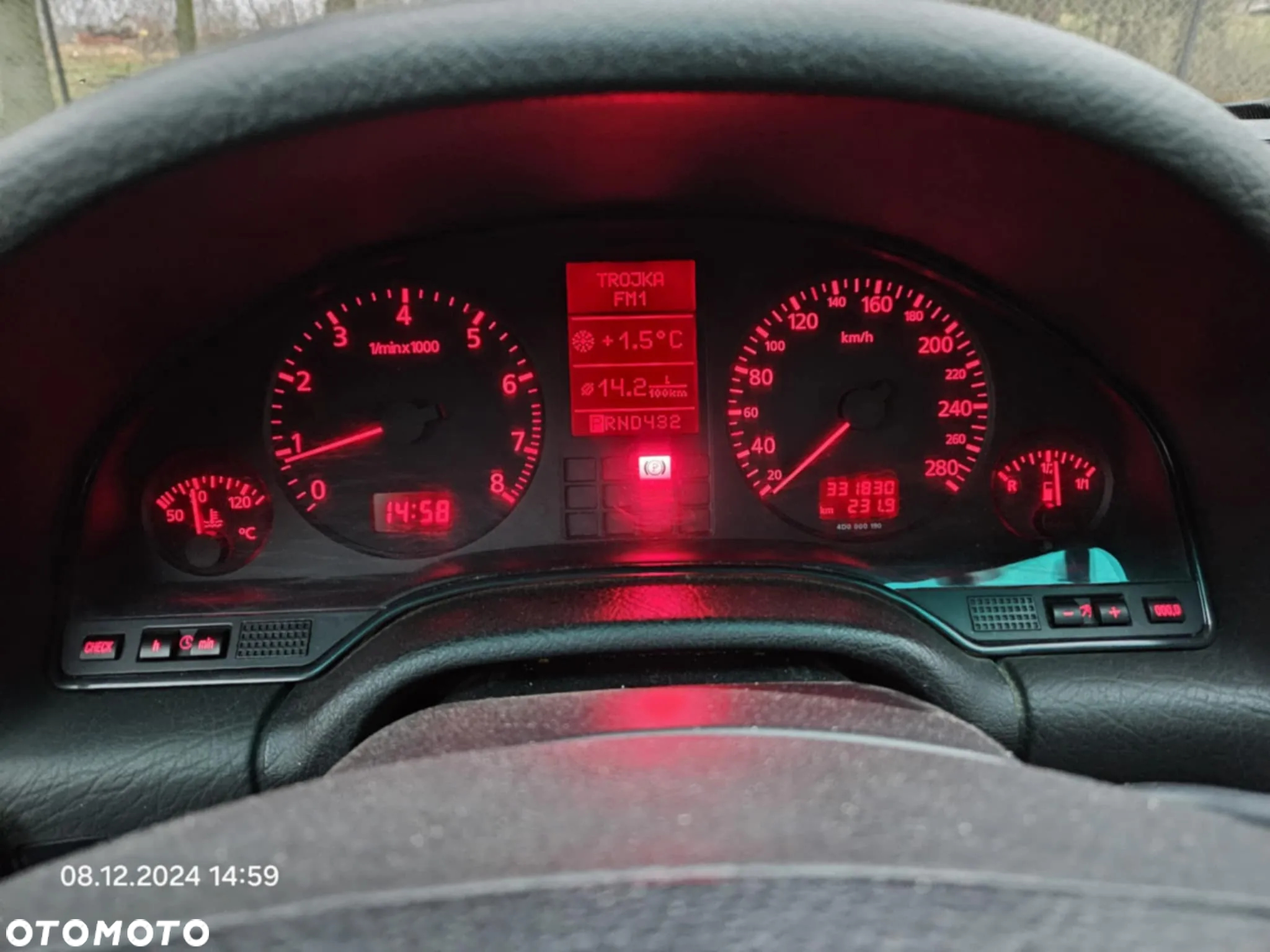 Audi A8 - 4