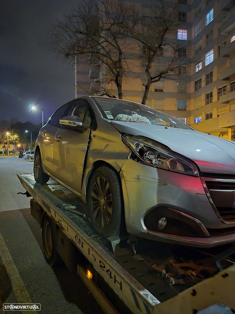 Peugeot 208 1.2 PureTech Active - 4