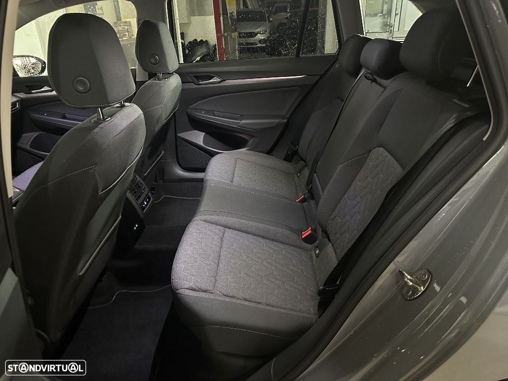 VW Golf Variant 2.0 TDi Life - 11