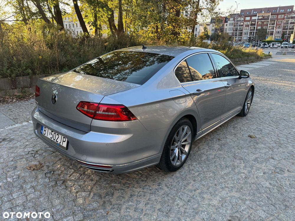 Volkswagen Passat - 3