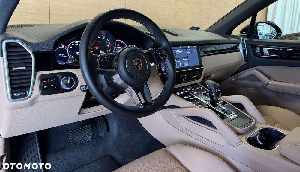Porsche Cayenne Standard - 9