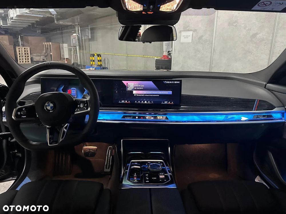 BMW Seria 7 - 18