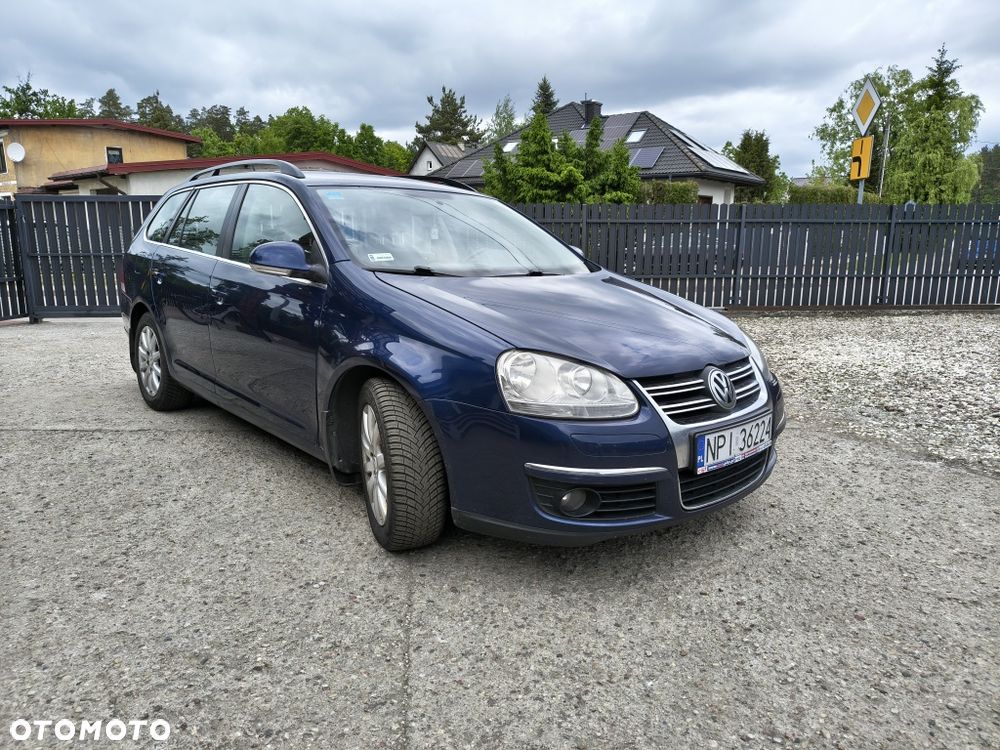 Volkswagen Golf - 1