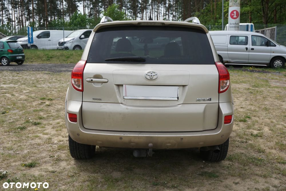 Toyota RAV4 2.2 D-4D Sol 180 - 4