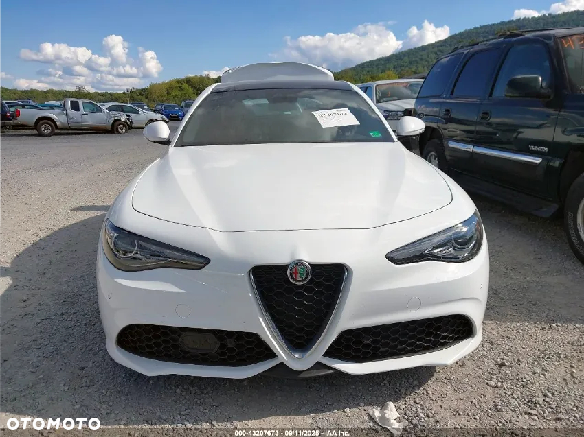 Alfa Romeo Giulia 2.0 Turbo TI - 2