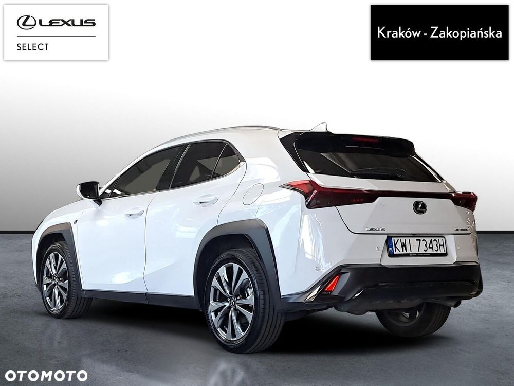 Lexus UX 300h F Sport Design - 4
