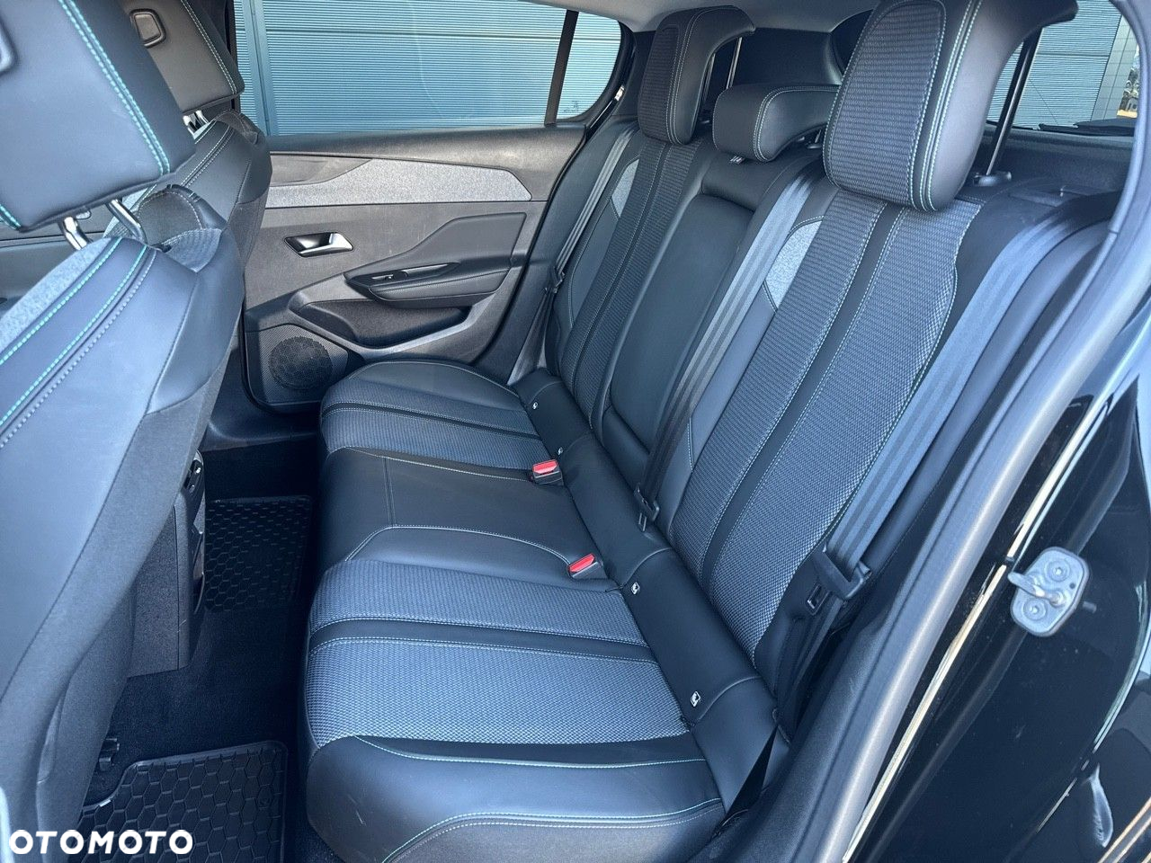 Peugeot 308 1.2 PureTech Allure S&S EAT8 - 10