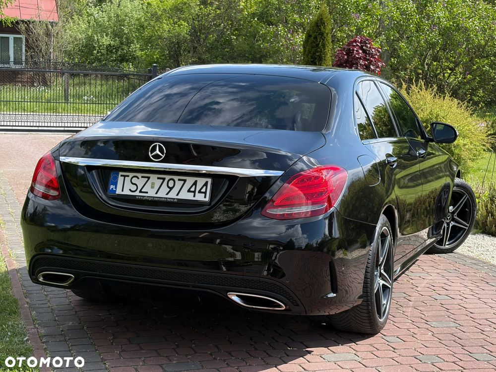 Mercedes-Benz Klasa C 180 9G-TRONIC AMG Line - 16