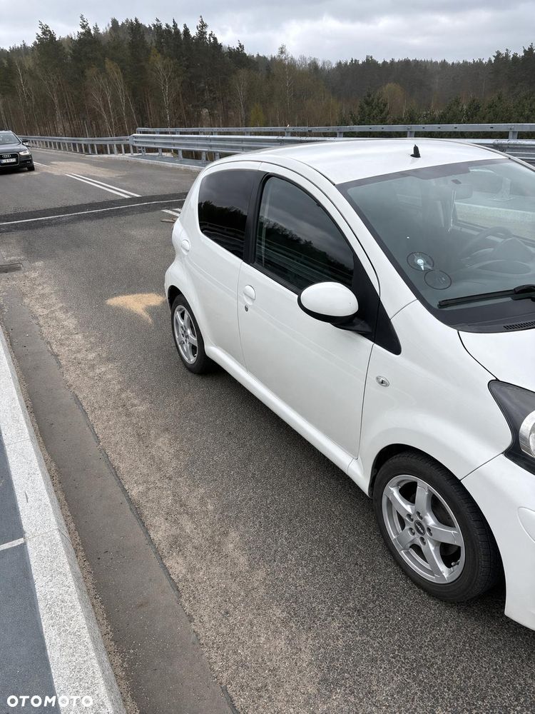Toyota Aygo Connect - 4