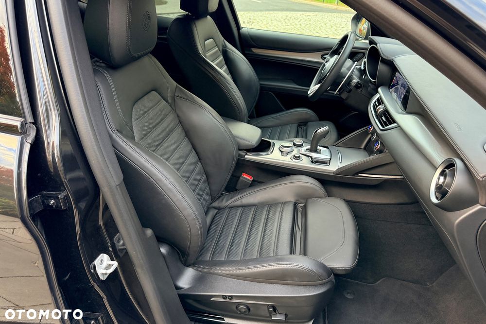 Alfa Romeo Stelvio 2.0 Turbo Veloce Q4 - 16