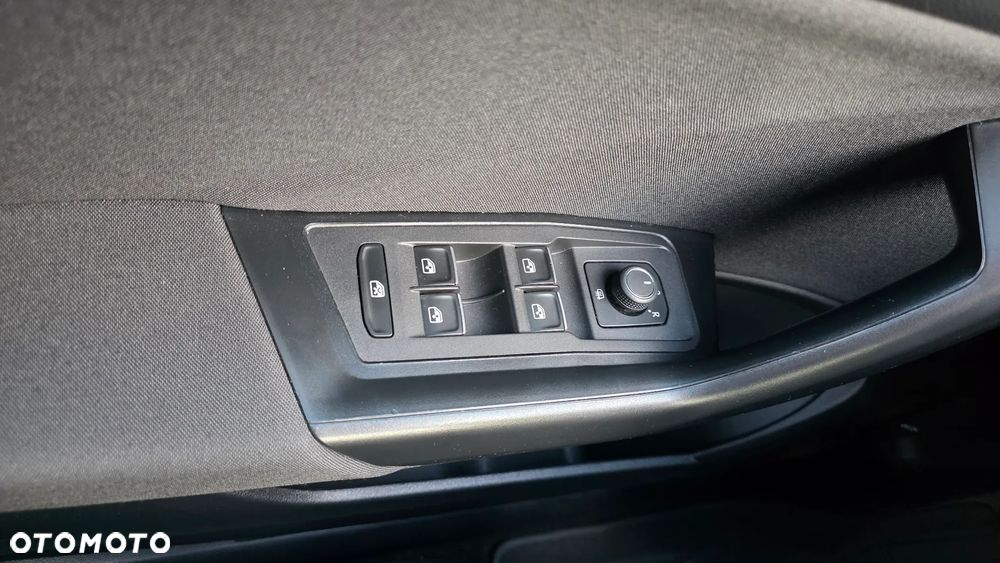 Volkswagen T-Roc 1.0 TSI Advance - 11
