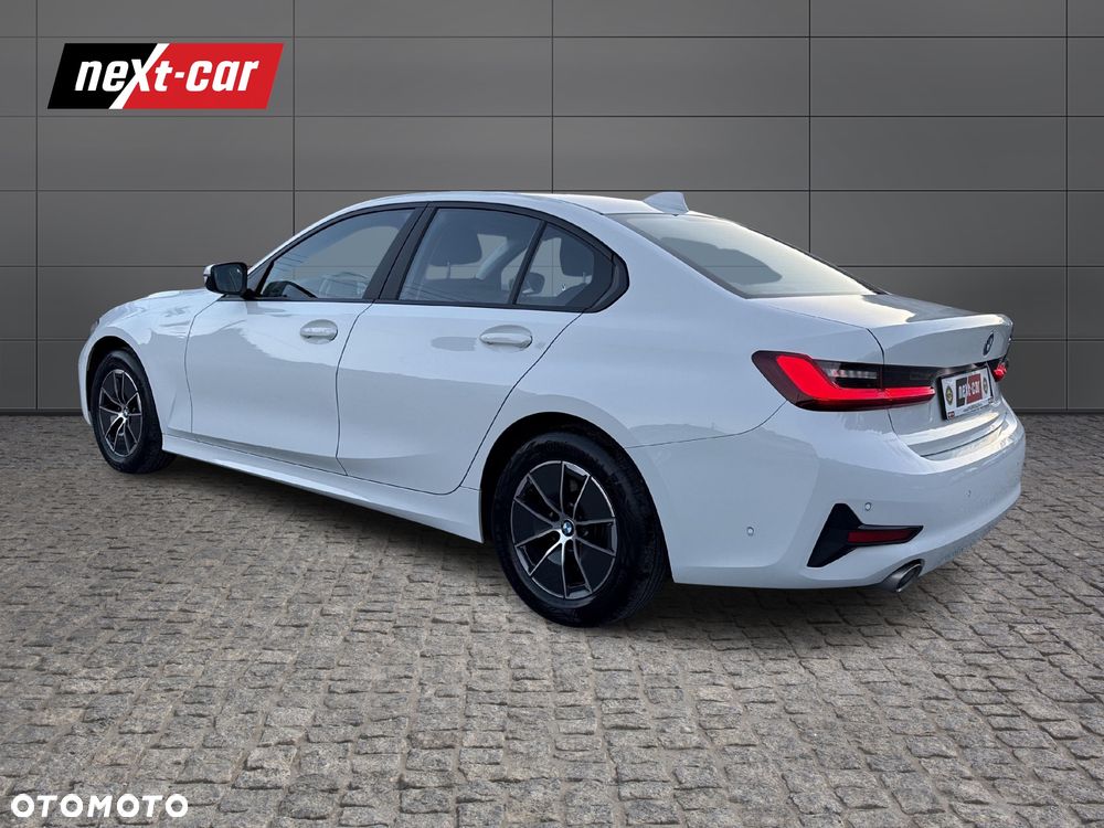 BMW Seria 3 318i Advantage - 3