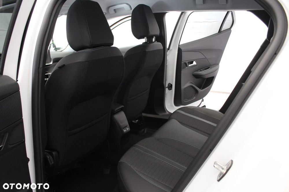 Peugeot 2008 1.2 PureTech Allure Pack S&S EAT8 - 30
