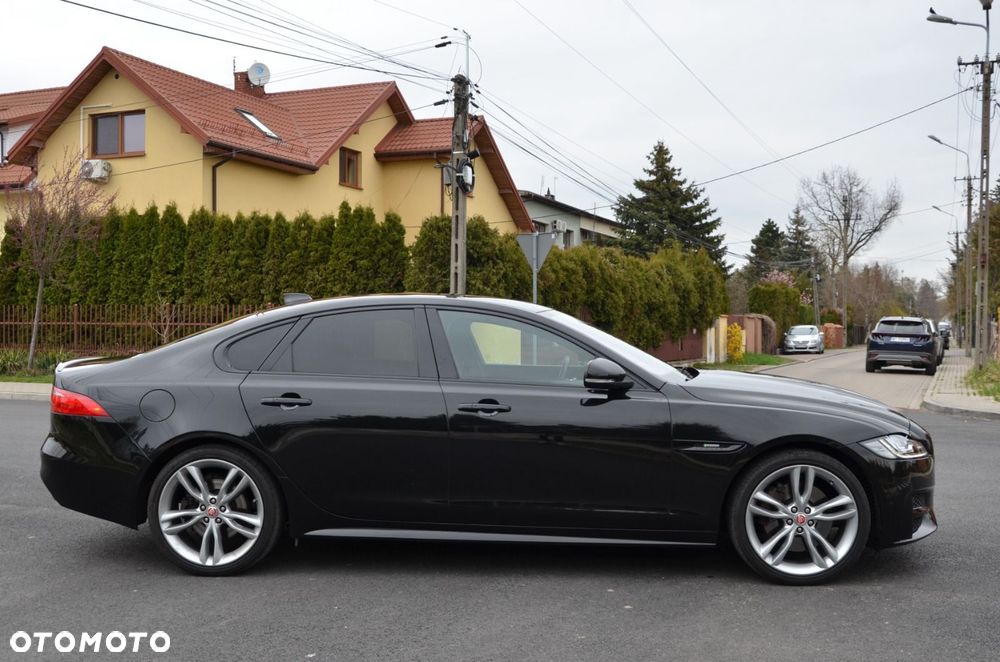 Jaguar XF 3.0 TDV6 R-Sport - 7
