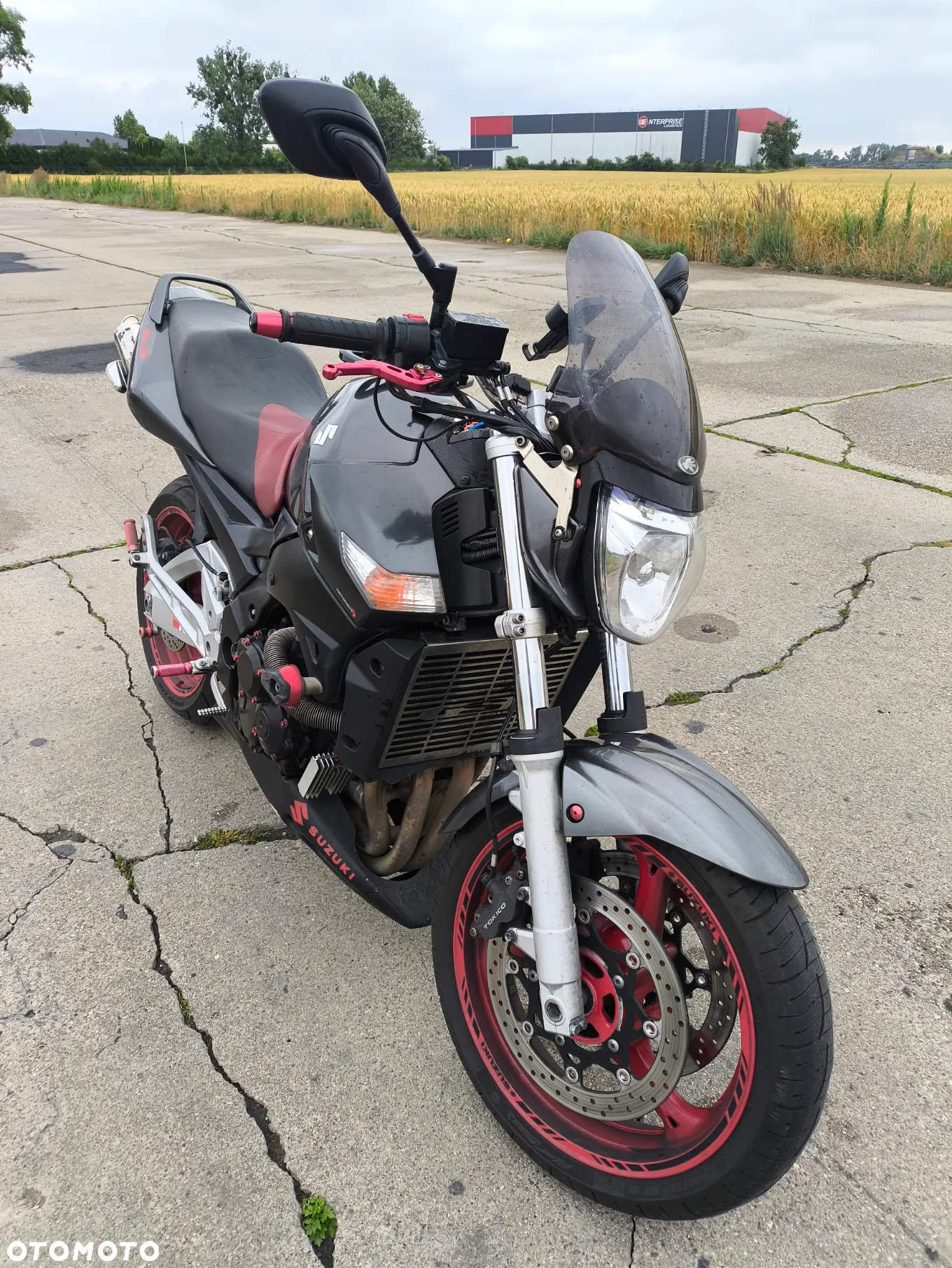 Suzuki GSR - 5