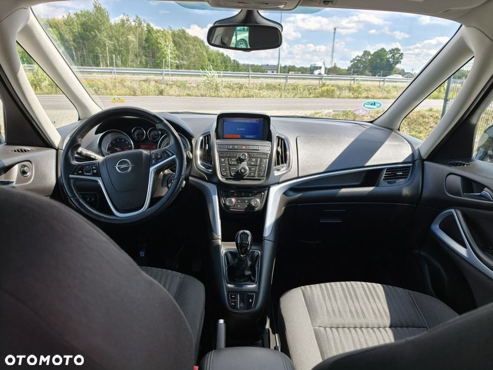 Opel Zafira - 16