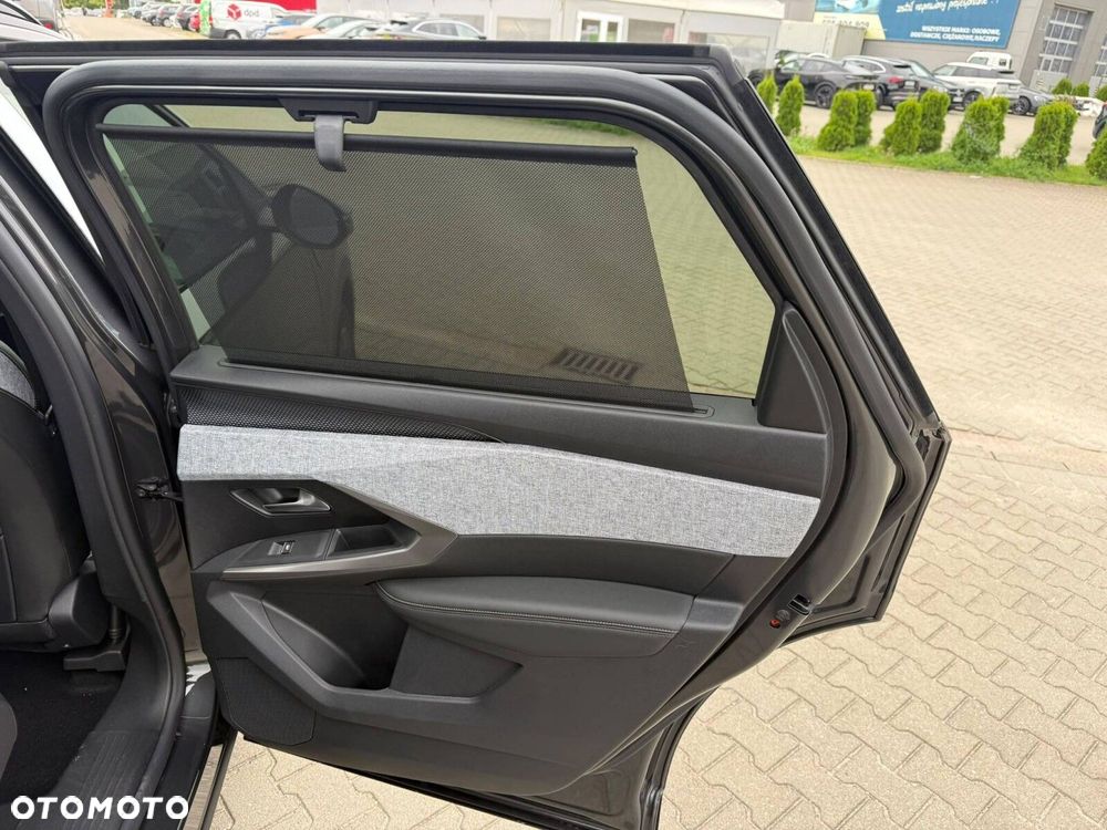 Peugeot 5008 1.2 PureTech mHEV GT Exclusive S&S e-DCS6 - 29