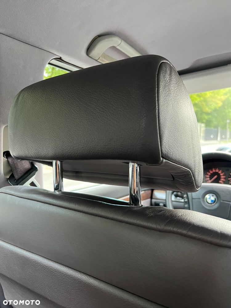 BMW Seria 7 735i - 19