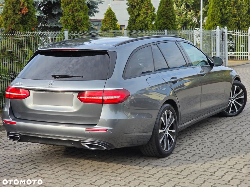 Mercedes-Benz Klasa E 300 d 9G-TRONIC - 16