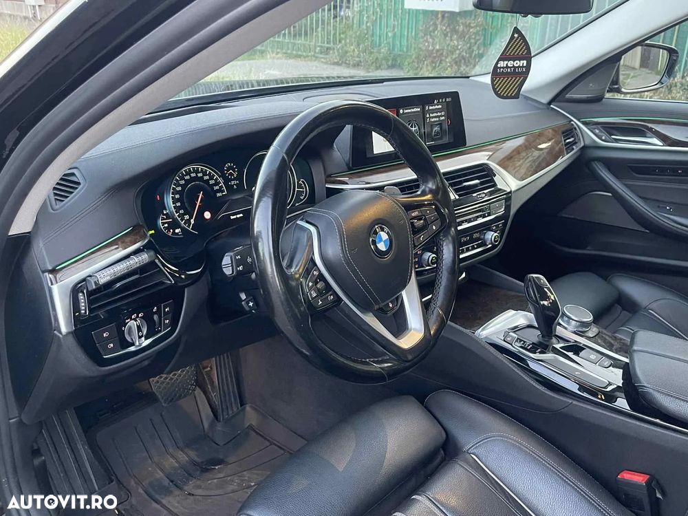 BMW Seria 5 540i xDrive Aut. Luxury Line - 7