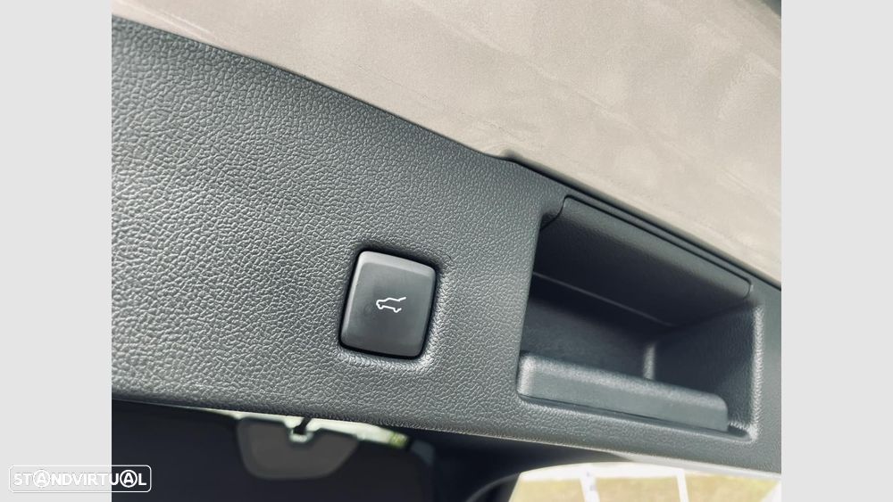 Ford Kuga 2.5 PHEV Active X - 25