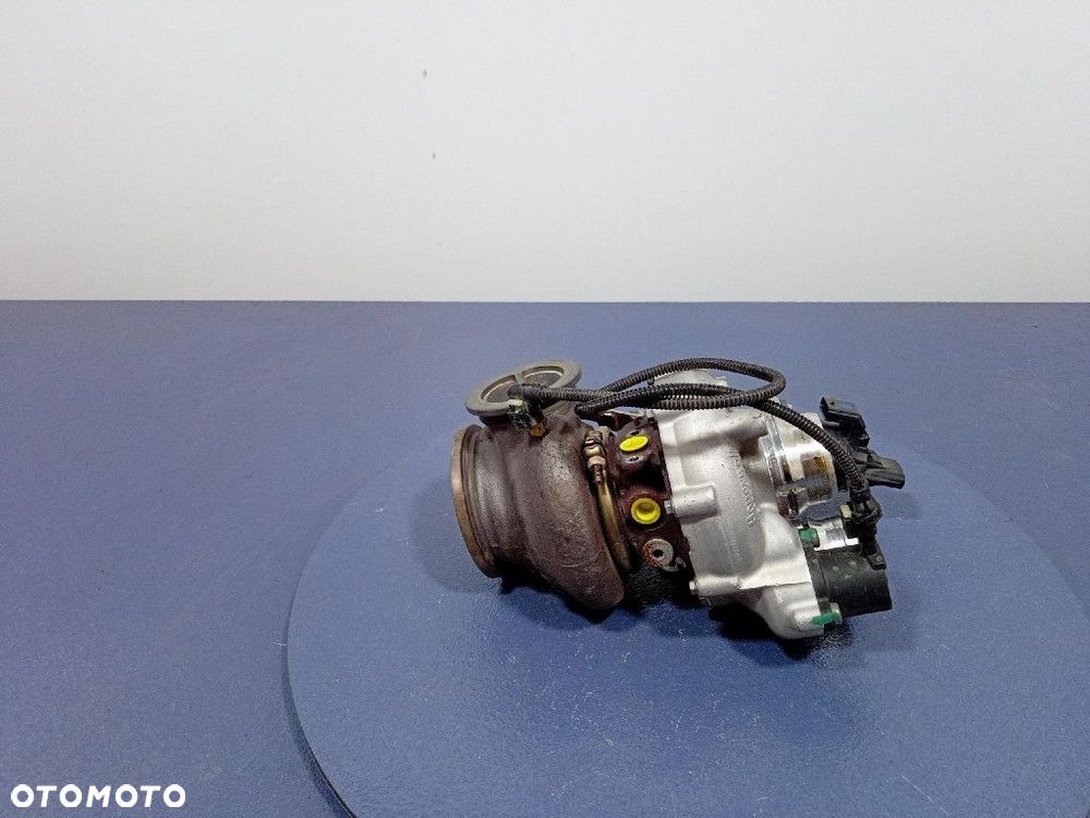 BMW X6 G05 G06 G07 4.4 V8 530KM TURBOSPRĘŻARKA TURBO 8681198 - 1