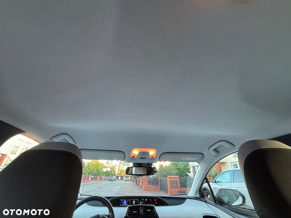 Toyota Prius 1.8 Hybrid Prestige - 11