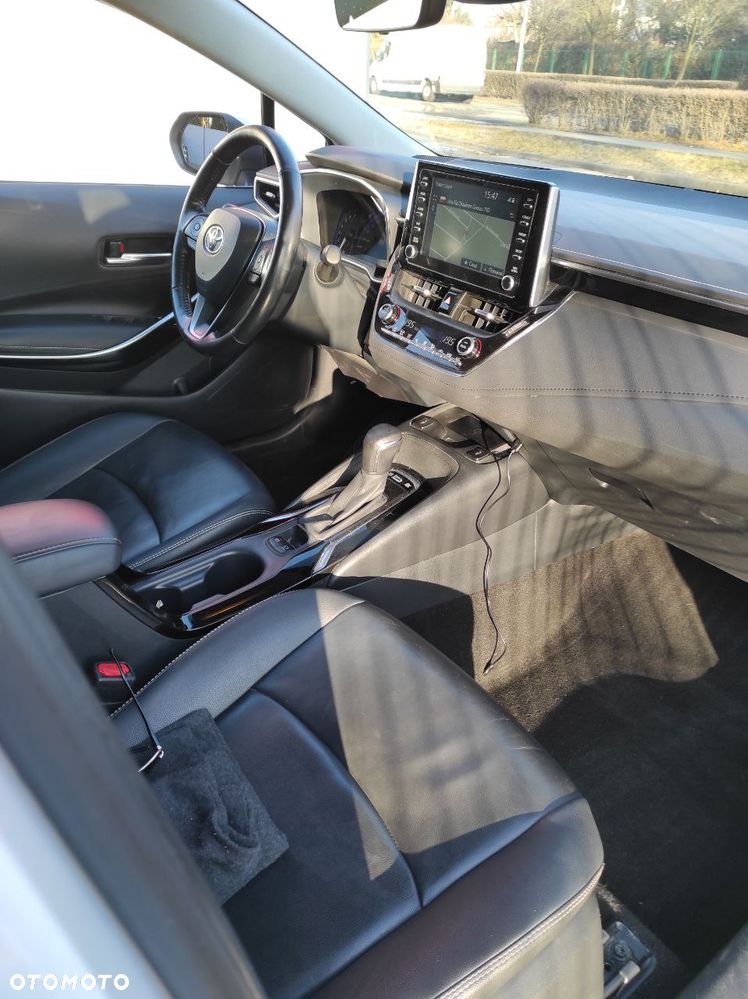 Toyota Corolla 1.8 Hybrid Executive - 18