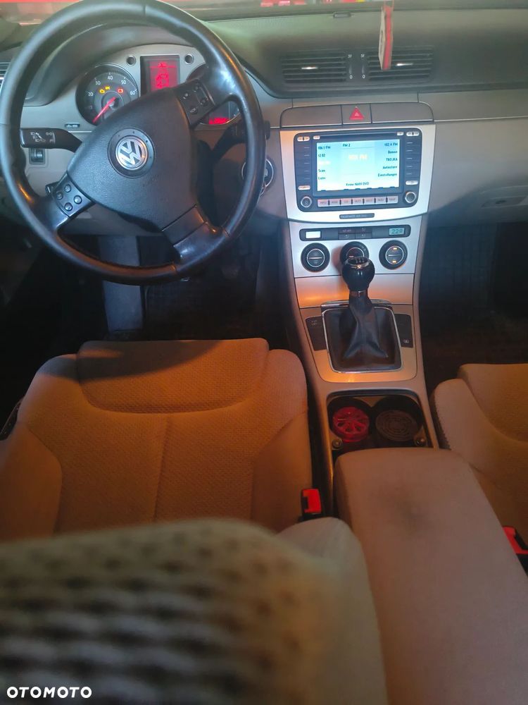 Volkswagen Passat - 7