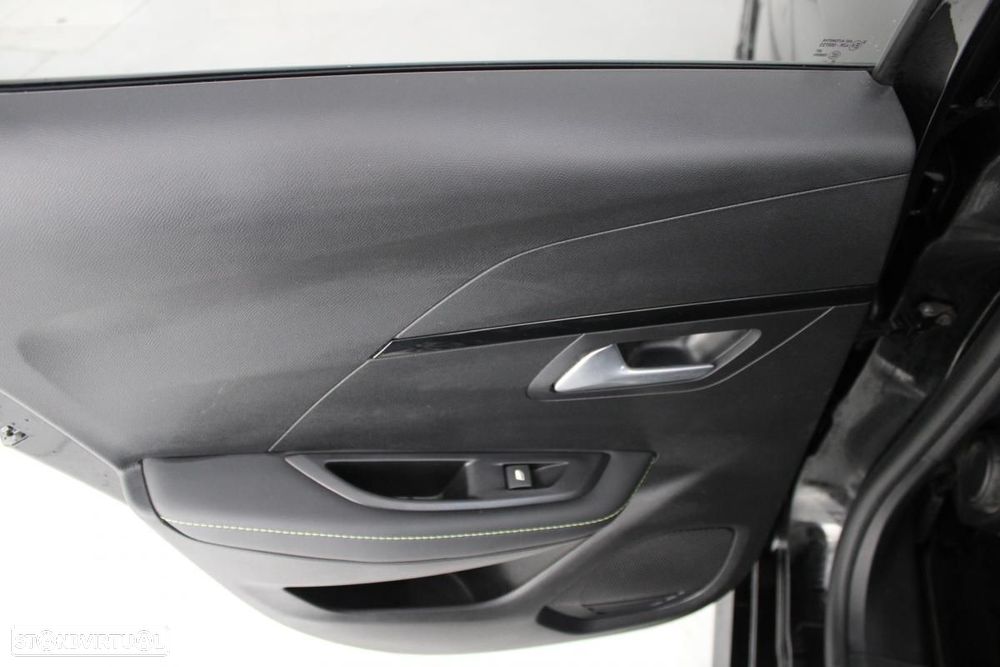 Peugeot e-208 50 kWh GT Line - 12