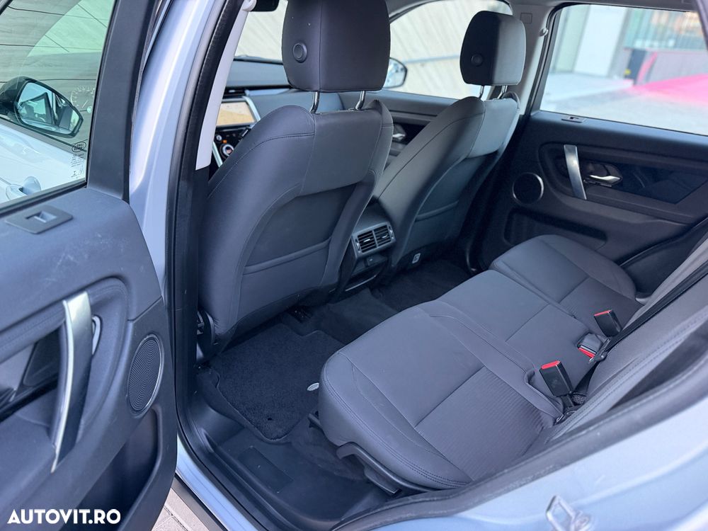 Land Rover Discovery Sport - 32