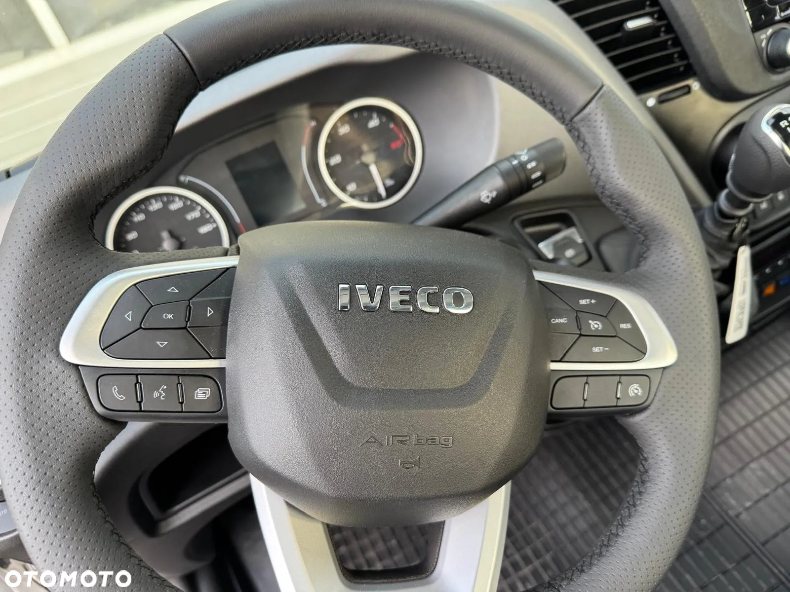 Iveco 70C18 - 14