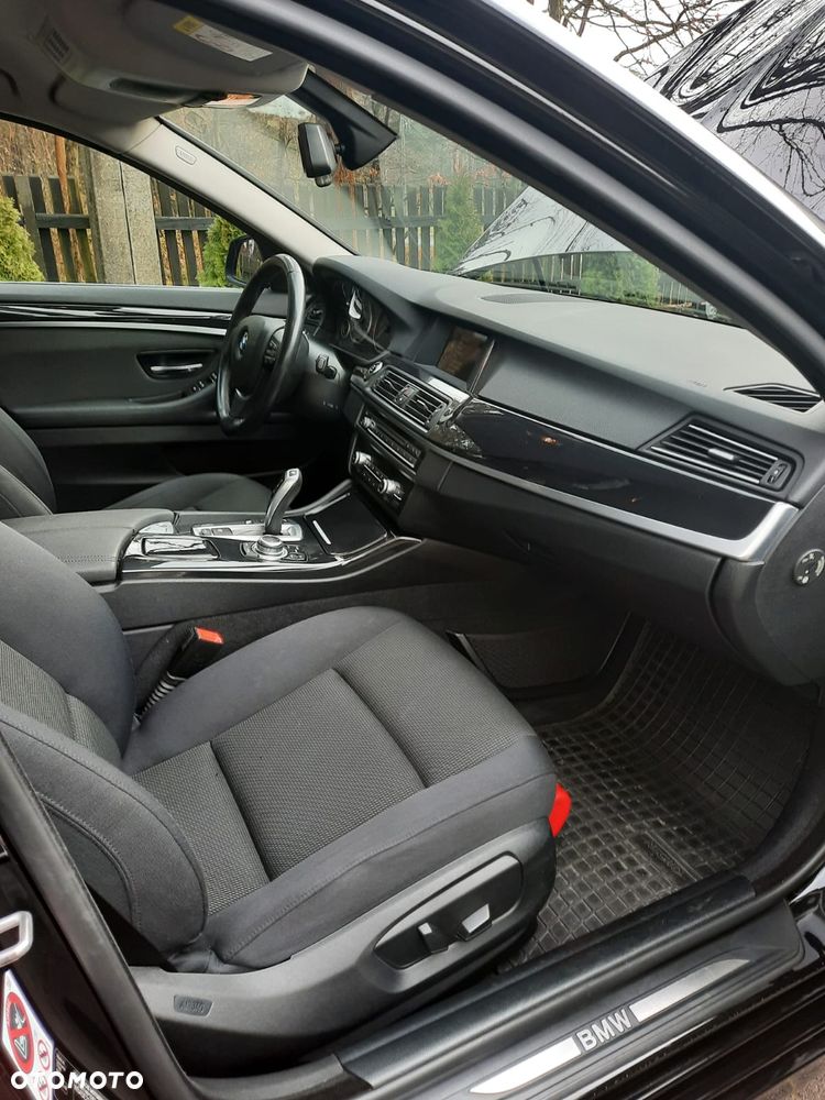 BMW Seria 5 518d - 13