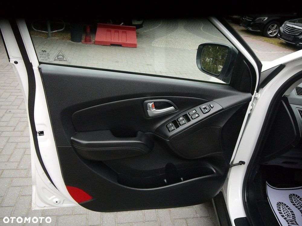 Hyundai ix35 2.0 2WD Automatik Style - 24