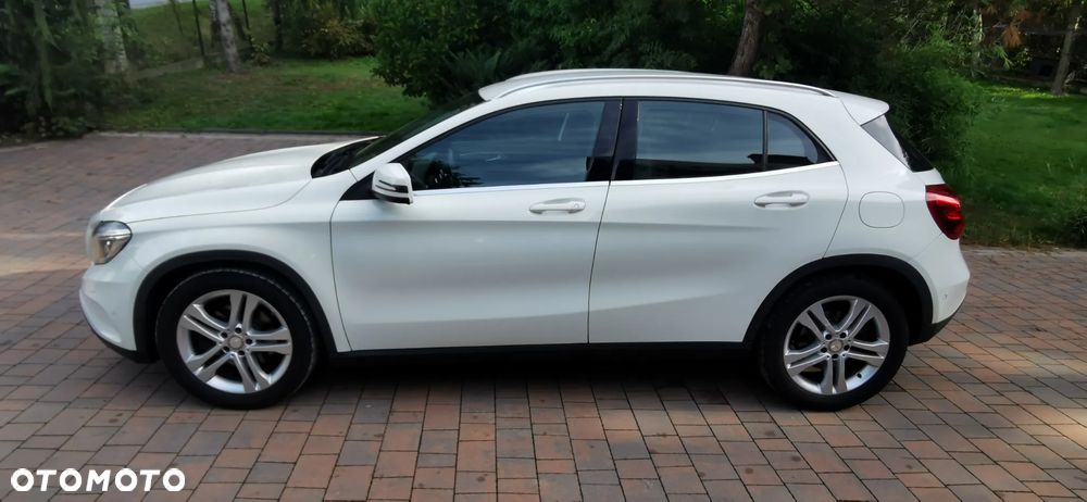 Mercedes-Benz GLA 250 4Matic 7G-DCT AMG Line - 11