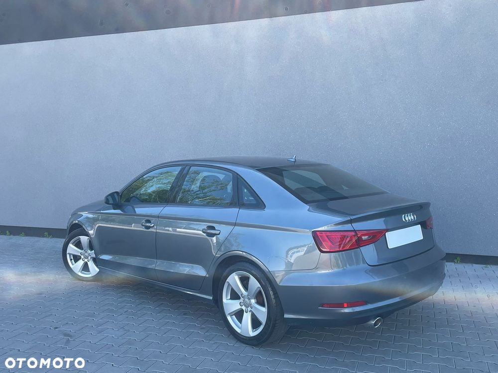 Audi A3 Limousine 1.6 TDI design - 4