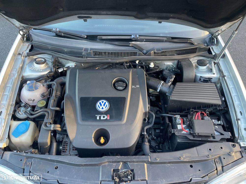 VW Golf 1.9 TDi 25 Anos Aut. - 14