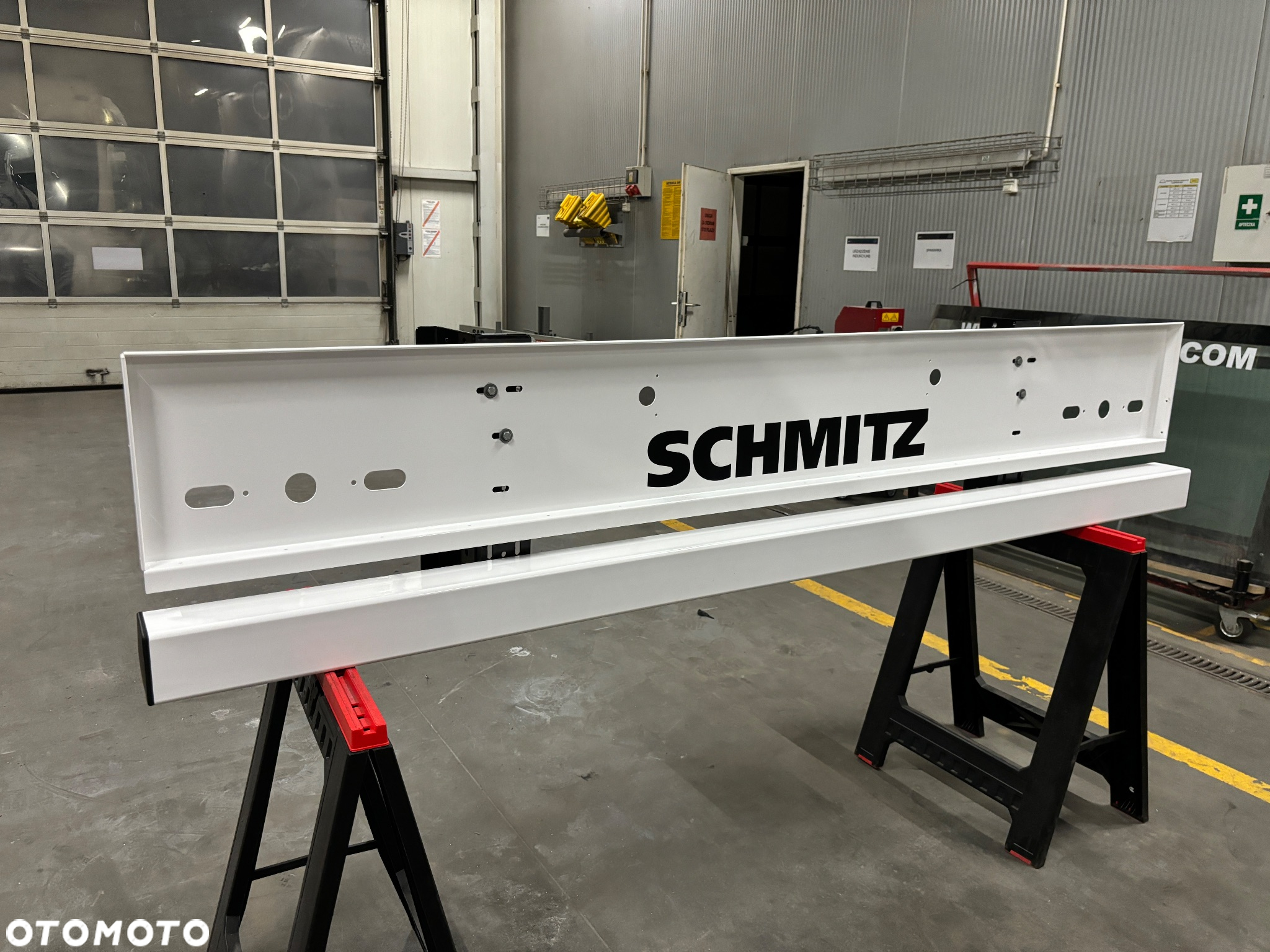 Zderzak belka schmitz blenda wspornik lamp krone - 3